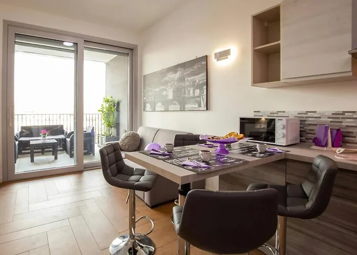 Stylish Close By Trastevere And Life