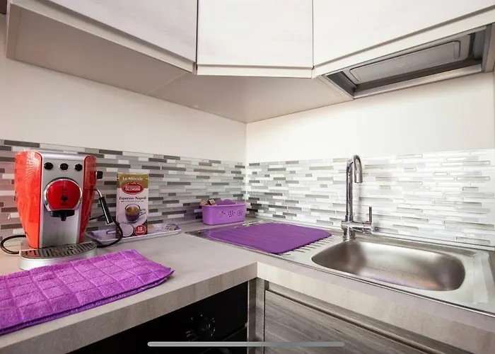 Stylish Close By Trastevere And Life Apartment *