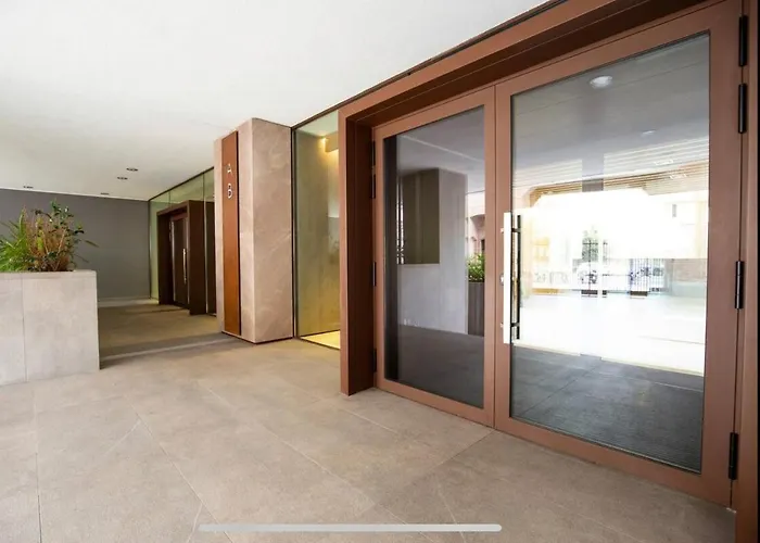 Stylish Close By Trastevere And Life Apartment Rom